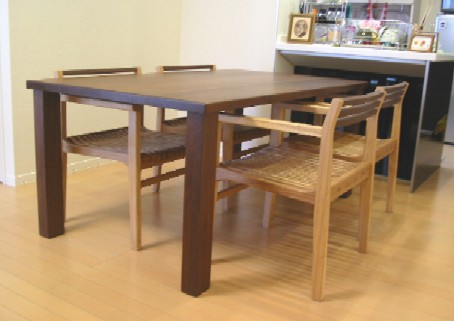 table20101110b.jpg